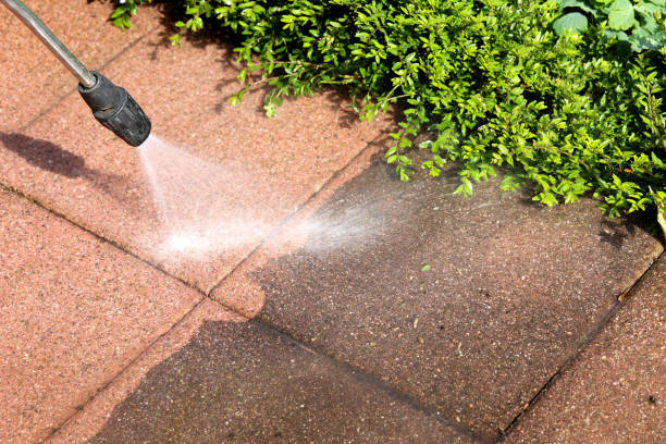Best Residential Pressure Washing Services  in Mission Nyon, CA